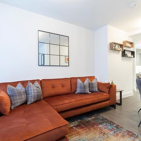 Elliot Oliver - Luxury 2 Bedroom Regency Apartment With Parking & Ev Charger كيلتنهام المظهر الخارجي الصورة