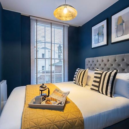 Elliot Oliver - Luxury 2 Bedroom Regency Apartment With Parking & Ev Charger كيلتنهام المظهر الخارجي الصورة