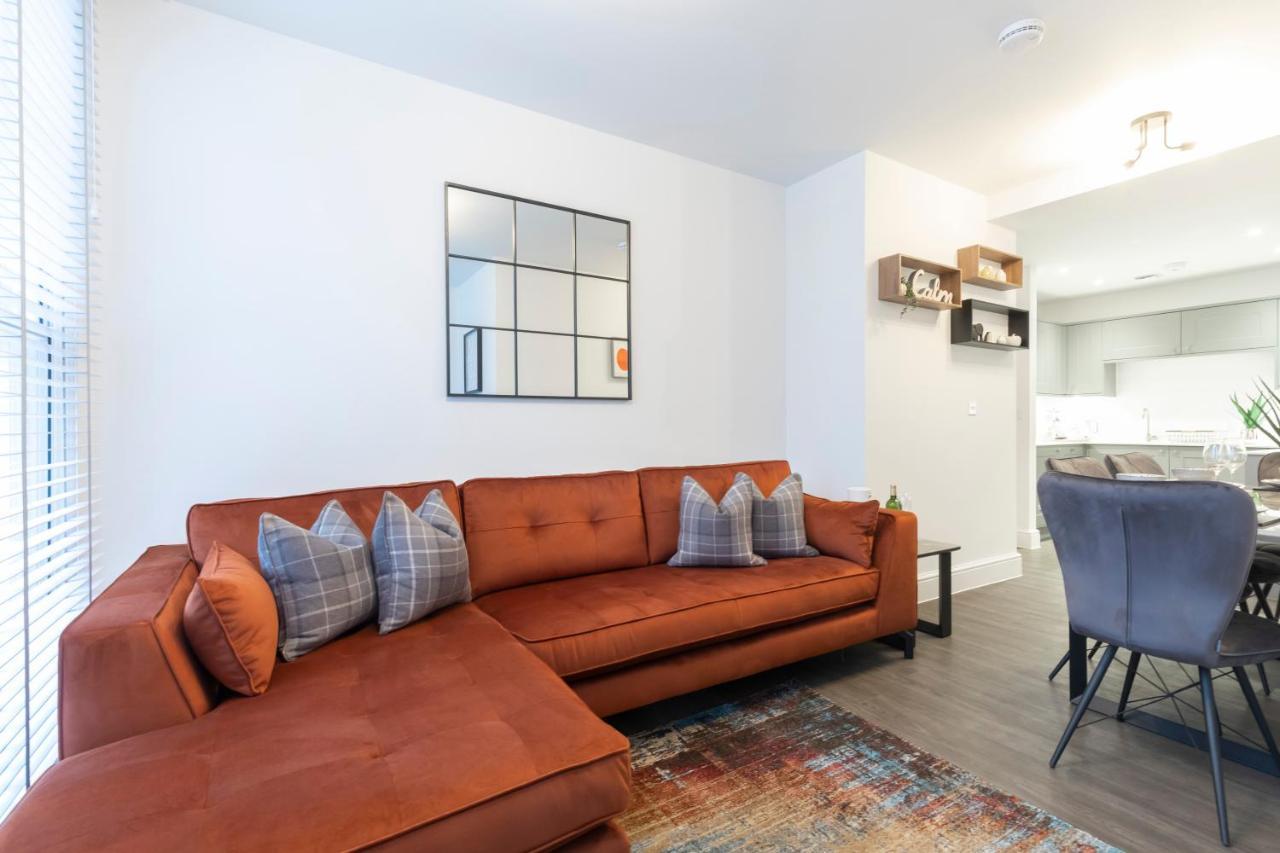 Elliot Oliver - Luxury 2 Bedroom Regency Apartment With Parking & Ev Charger كيلتنهام المظهر الخارجي الصورة